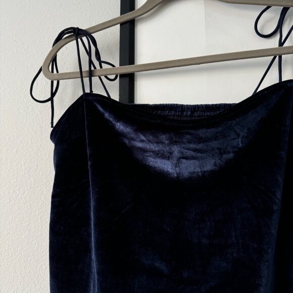 Abercrombie & Fitch | NWOT Navy Blue Velvet Sleeveless Top Size Large - Picture 4 of 9